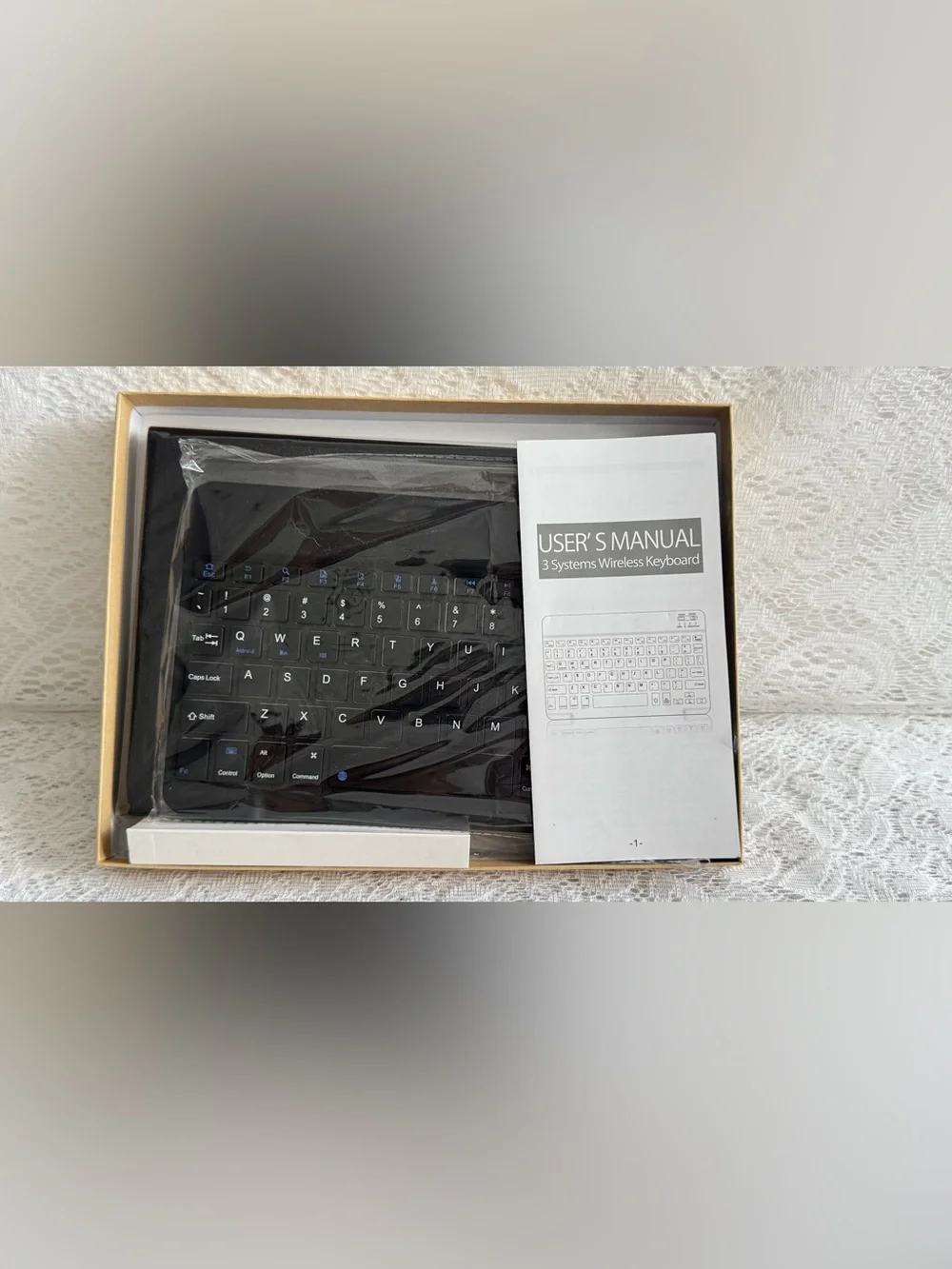 Black Bluetooth Tablet Keyboard Case - Slim Wireless Keyboard with Folio Cover